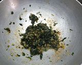 A picture of step 2 of Methi chana malai.
