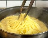 Foto langkah ke 3 dari resep Spaghetti Carbonara.