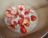 वनीला स्ट्रॉबेरी शेक (vanilla strawberry recipe in Hindi) रेसिपी चरण 1 फोटो