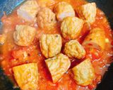 Hình bước làm 2 của món Chả Cá Xốt Cà Chua
