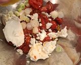 Grillsajt lisztmentes cukkini tócsnival és sült paradicsomos dinnyesalátával recept fázis 2 fotója