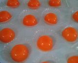 Foto langkah ke 2 dari resep Egg Jelly / jeli telur ceplok.