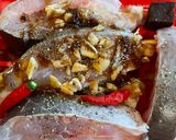 A picture of step 1 of Caramelized Catfish in Clay Pot with Tea Infusion.