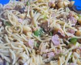 Foto del paso 3 de la receta: Espaguetis con langosta salteada y jamón pierna