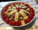 Une image de l'étape 7 de Salade « plat complet » iceberg,tomates cerises,lard fumé,oignon rouge et cantal entre deux.