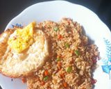 Foto langkah ke 7 dari resep Nasi Goreng Ceria.