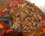 Foto langkah ke 2 dari resep Krecek Rambak Kacang Tolo.