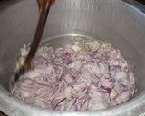 A picture of step 1 of Sindhi style fish pulao.