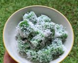 Foto langkah ke 9 dari resep Ongol-Ongol Daun Pandan.