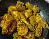 Foto langkah ke 3 dari resep Ayam Goreng 3 bahan (metode ungkep kering).