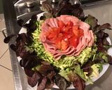 Une image de l'étape 8 de Salade de feuille de chêne aux tomates, courgettes et mortadelle de Bologne.
