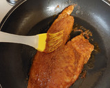 Foto del paso 3 de la receta: Filete de pescado marinado con ensalada