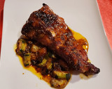 Foto del paso 5 de la receta: Tira de churrasco de cerdo a la miel con calabacín