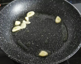Foto del paso 6 de la receta: Cardo con rebozuelos y salsa de almendras