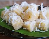 A picture of step 4 of Banana Coconut Steamed Cake (Khanom Kluay).