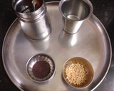 இதய வடிவில்,*ரவா கிச்சடி*(rava kichdi recipe in tamil) ரெசிபி ஸ்டேப் 1 புகைப்படம்