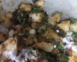 पालक आलू की सब्जी (Palak aloo ki sabzi recipe in Hindi) रेसिपी चरण 6 फोटो