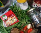 Foto langkah ke 1 dari resep Gecok Kacang Panjang Kemangi.