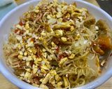 Hình bước làm 9 của món Bún bì chay (có thêm heo quay chay)