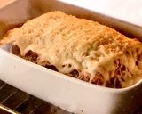 Hình bước làm 4 của món Mì Ống Cannelloni Nhồi Sốt Bò Bằm Bolognese Phủ Phô Mai Đút Lò