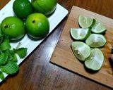 Foto langkah ke 3 dari resep Es Mojito Selasih (199).