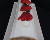 Foto del paso 9 de la receta: Brazo gitano de fresas con nata