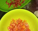 Foto langkah ke 2 dari resep Ikan goreng saus tomat.