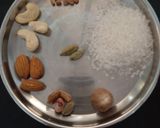 ડ્રાયફ્રુટ મિલ્ક (Dryfruit Milk Recipe In Gujarati) રેસીપી સ્ટેપ1ફોટો