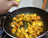 A picture of step 2 of Jodhpuri aloo fry.