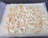 A picture of step 2 of Apple Puff Pastry Empanada 🍎.