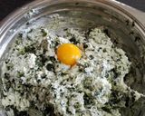 Foto del passaggio 3 della ricetta Ravioli con ricotta e spinaci
