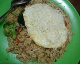 Foto langkah ke 5 dari resep Nasi goreng kampung keju.