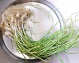 A picture of step 2 of Lilva Tuvar in green garlic gravy.