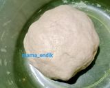 Foto langkah ke 1 dari resep Pastel Renyah Tanpa Telur.