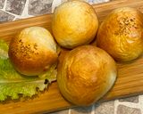 A picture of step 8 of Beef Burger with Cheese and Dried Tomato Bread.