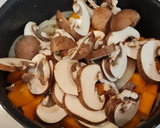 Foto del paso 6 de la receta: Rollitos de ternera en salsa cremosa calabaza y champiñones
