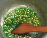 Foto langkah ke 3 dari resep Popcorn manis warna warni.