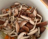 Foto del paso 5 de la receta Sopa de Shirtaki, Simeji y Espinacas