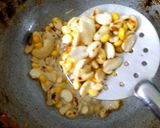 मका पोहे चिवडा (Maka Pohe Chivada Recipe In Marathi) रेसिपी स्टेप 2 फोटो 