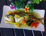 Foto langkah ke 5 dari resep Pindang Kembung Bumbu Iris.