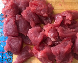 Foto del paso 3 de la receta: Bistec en salsa verde con papas y nopales
