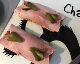 Une image de l'étape 9 de Tartines croquantes au jambon blanc,oignons nouveaux et sauce poivrons.