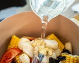 【老菜脯荸薺排骨湯】雨水節氣燉湯，口感爽脆湯頭甜的食譜步驟2照片