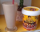 Foto do passo 2 de Milk-shake de pasta de amendoim & banana