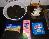 Foto langkah ke 1 dari resep Oreo Strawberry Cheese Cream.