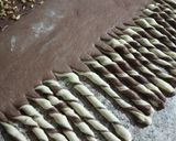 صورة لخطوة 7 من وصفة فطيرة الشوكولا ،🍫🥞🫓طاقية السلطان