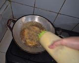 Foto langkah ke 5 dari resep Ayam Goreng Kremes.