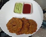थालीपीठ (Thalipeeth Recipe In Marathi) रेसिपी स्टेप 3 फोटो 