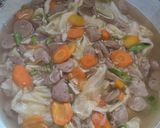 Foto langkah ke 3 dari resep Tumis wortel bakso.