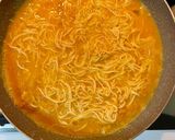 A picture of step 3 of Noodle Frittata with Pumpkin 🍜🎃🥚.